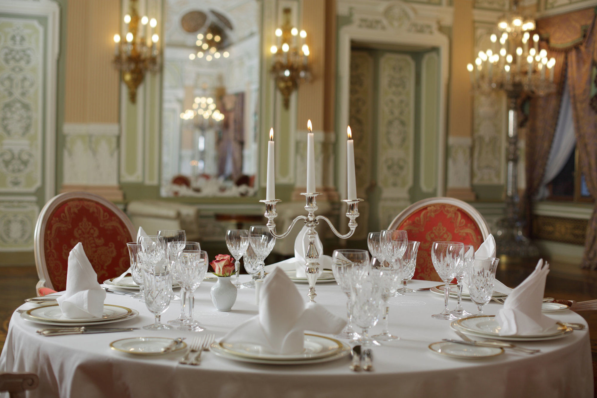 塔伦帝国酒店 聖彼得堡 餐厅 照片